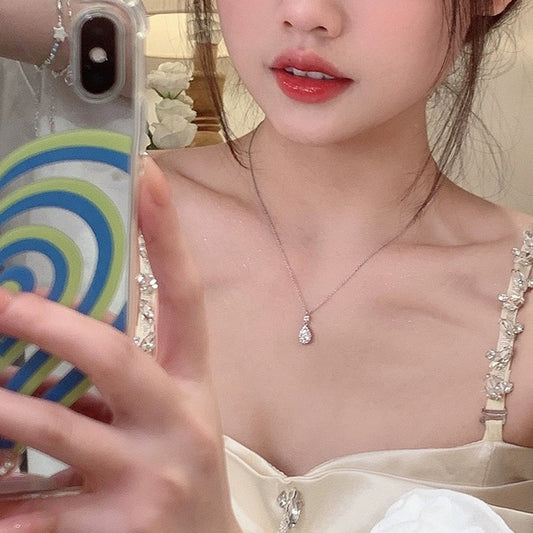 Best Hypoallergenic Jewelry Water Droplet Necklace for Sensitive Skin