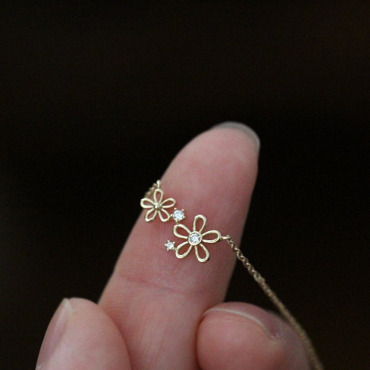 Best Hypoallergenic Jewelry Flower Necklace for Sensitive Skin