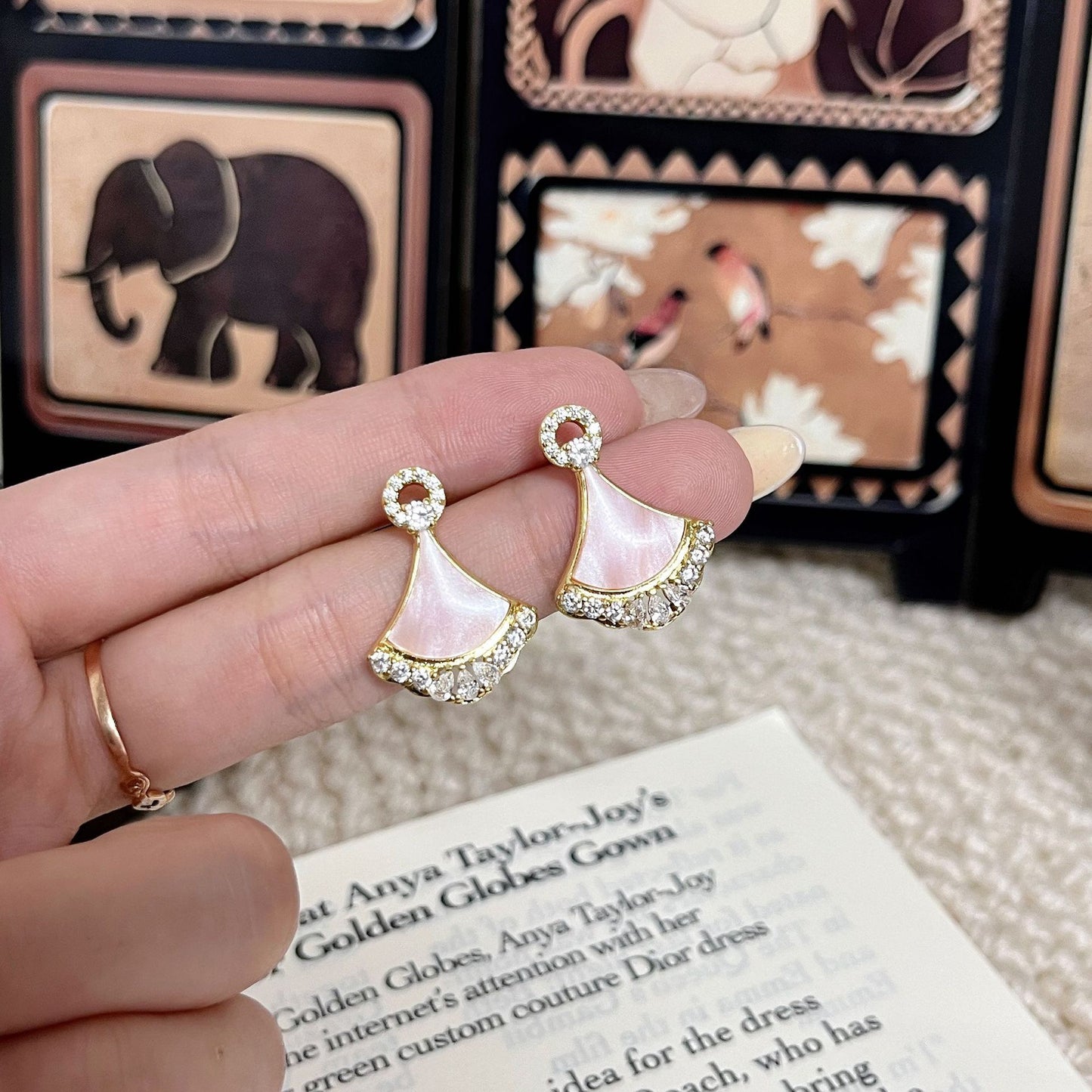 A Pair Fan Shape Earrings for Sensitive Skin