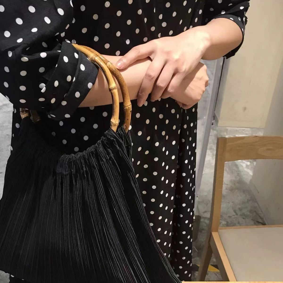 Retro Black Pleated Texture Bamboo Handbag Shoulder Bag Women's Bag